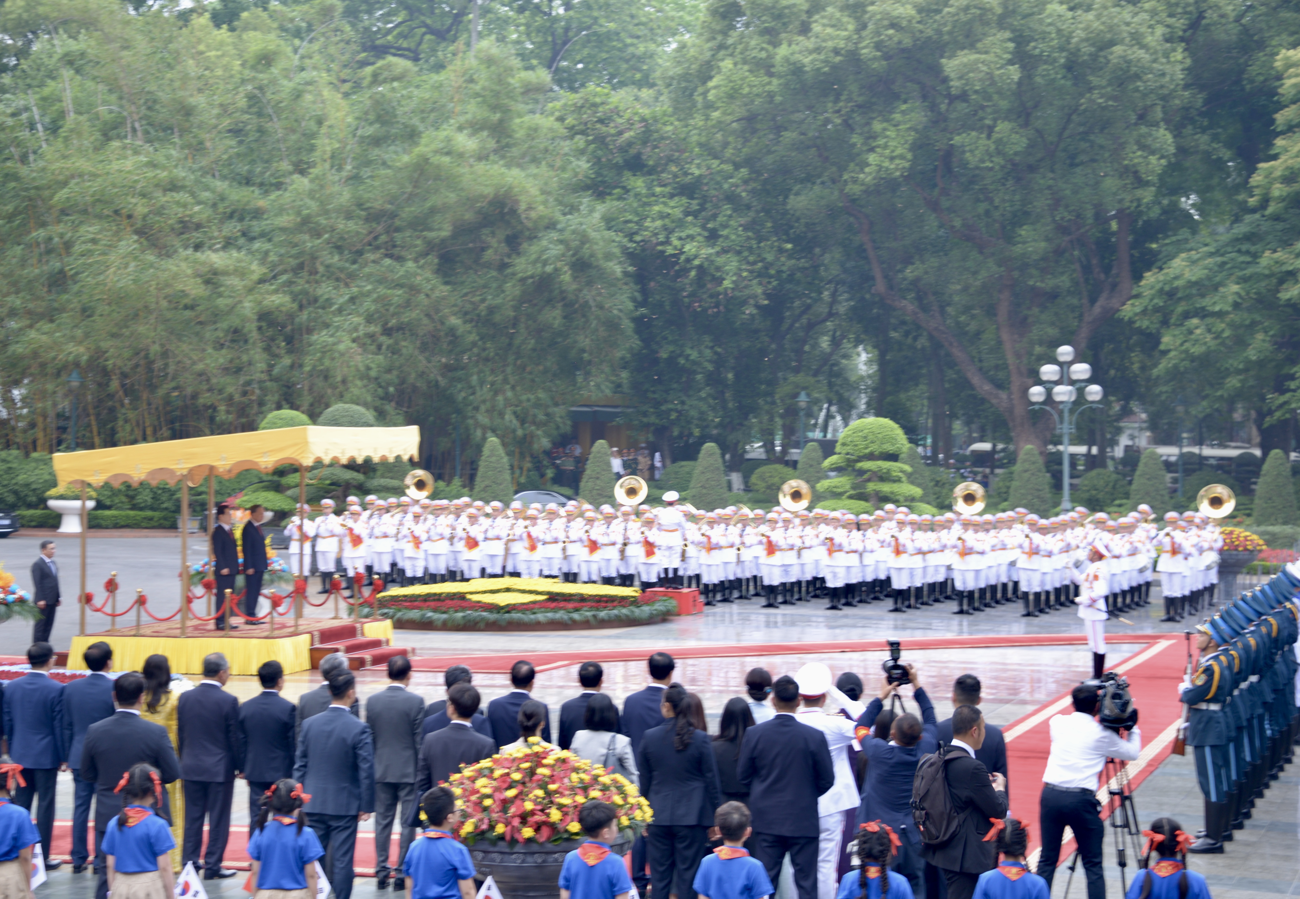 Máximo líder vietmita preside ceremonia de bienvenida al presidente de Corea del Sur, Lee Jae Myung
